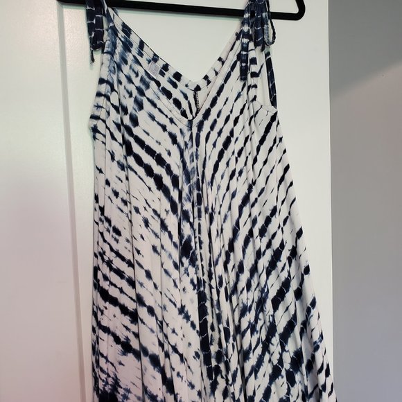 Jumpsuit - Picture 3 of 3